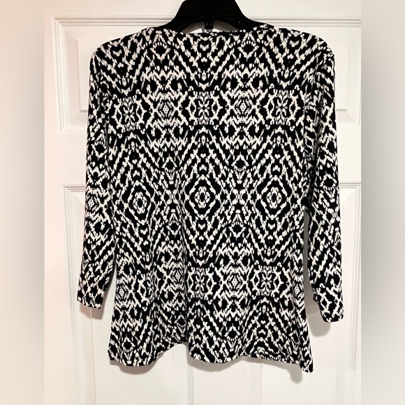 Liz & Co Petite black and white three-quarter sleeve top size petite extra-large - Picture 6 of 9
